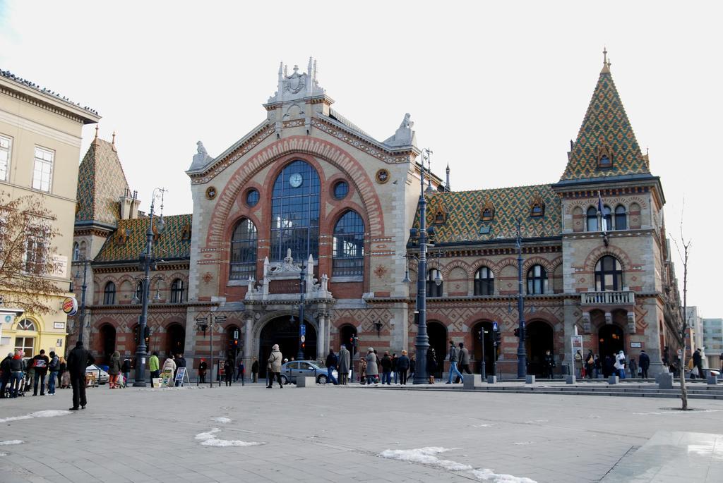 Central - Fovam * Budapeste