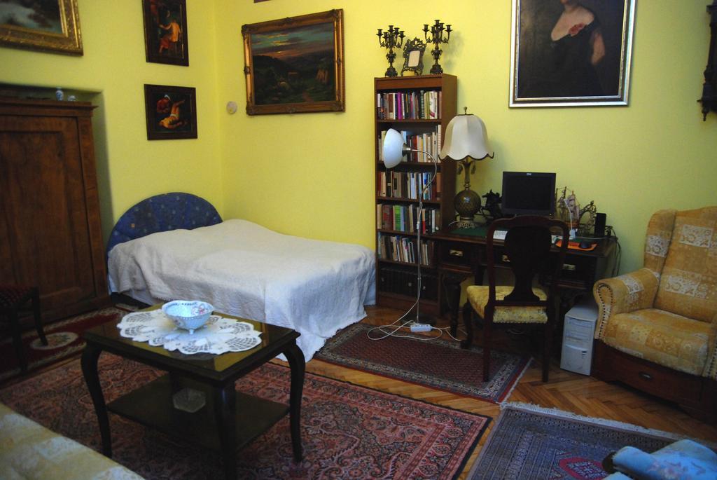 Central - Fovam Apartment